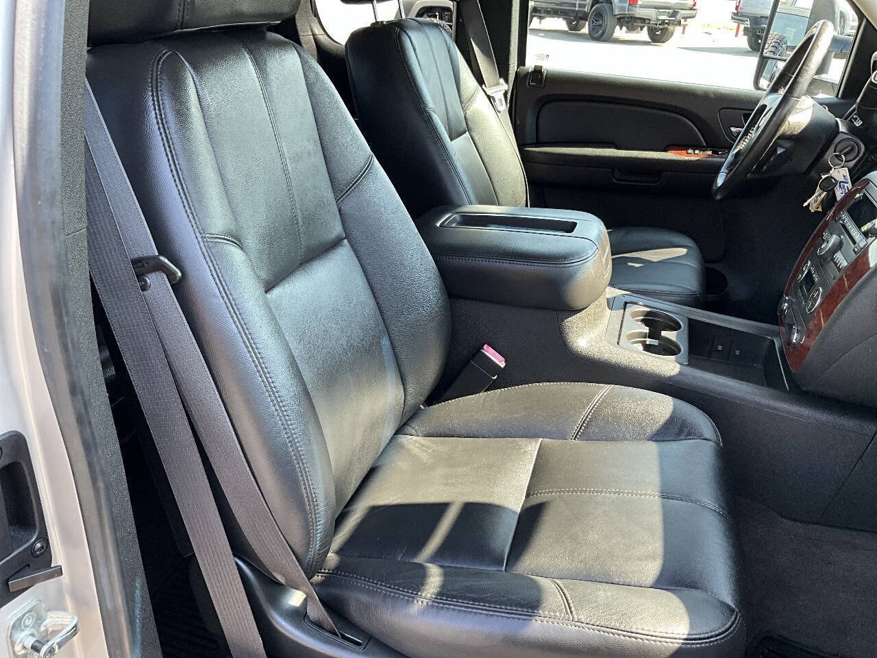 Used 2009 Chevrolet Silverado 2500 LTZ AWD/4WD image 14