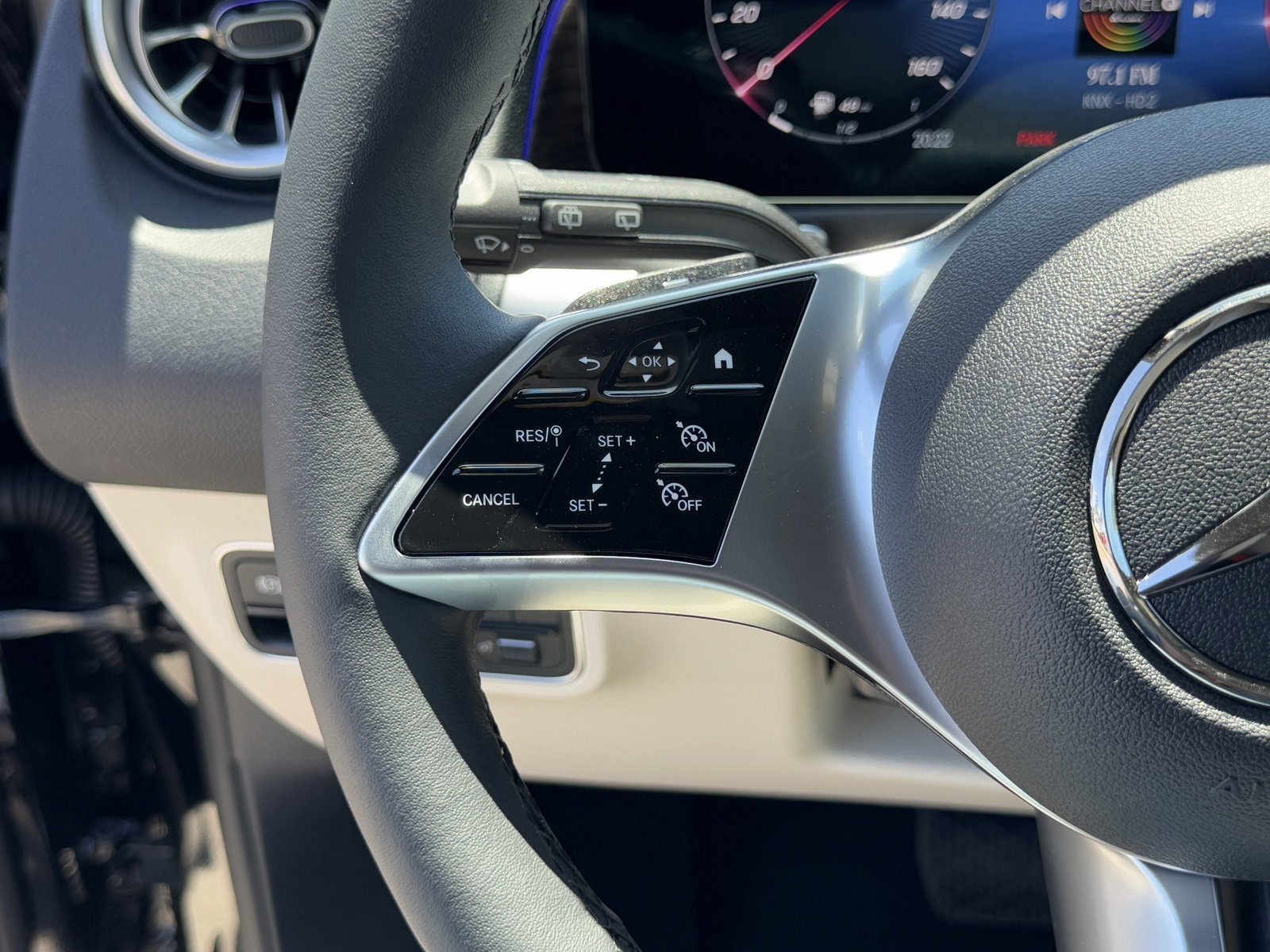 New 2026 Mercedes-Benz GLB 250 image 18