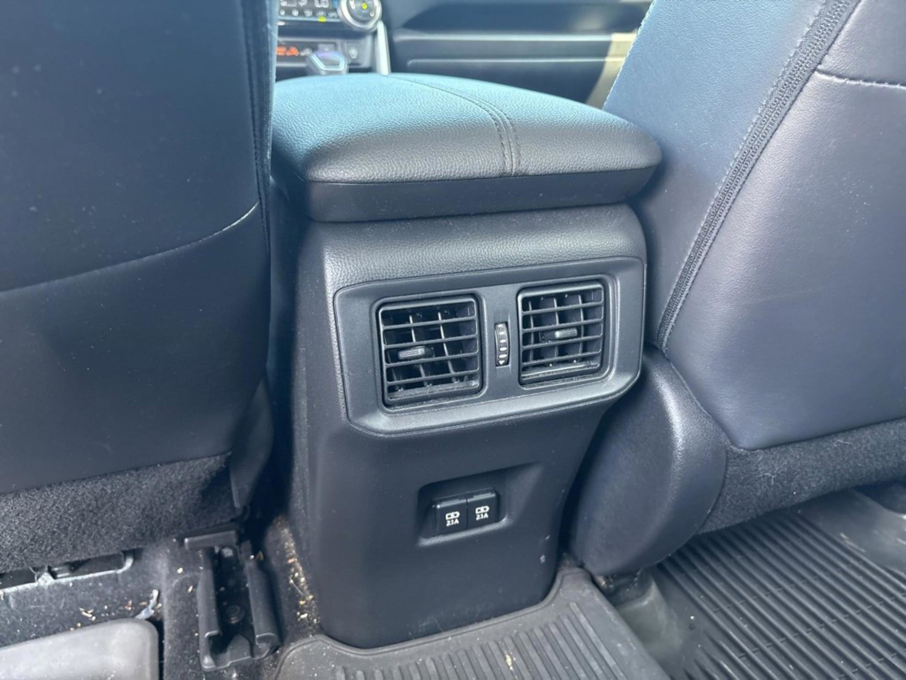 Used 2021 Toyota RAV4 XLE Premium image 15