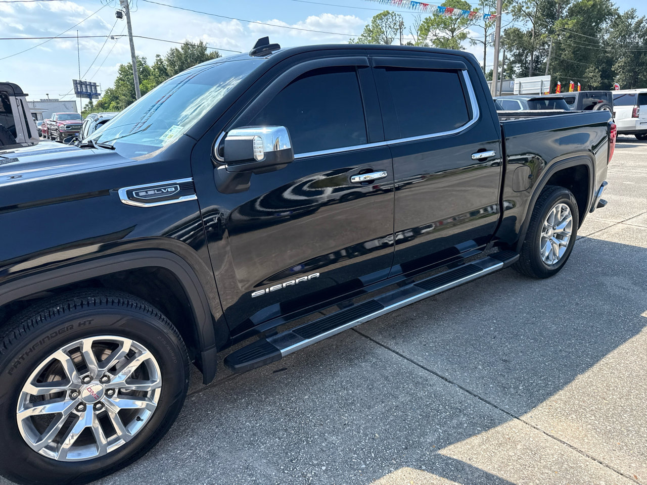 Used 2019 GMC Sierra 1500 SLT w/ SLT Premium Plus Package image 4