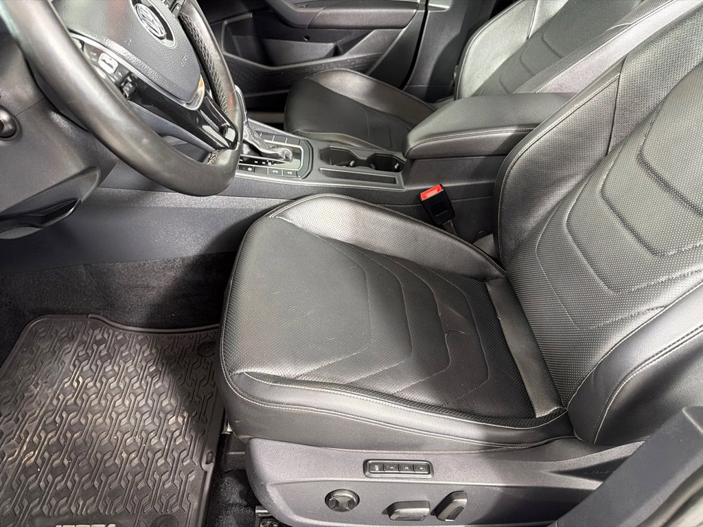Used 2019 Volkswagen Jetta SEL Premium FWD image 12