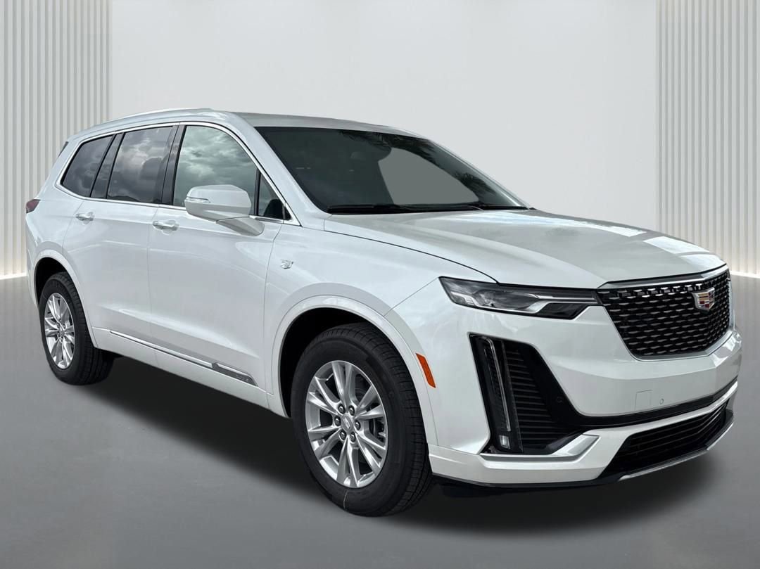 New 2025 Cadillac XT6 Luxury image 3
