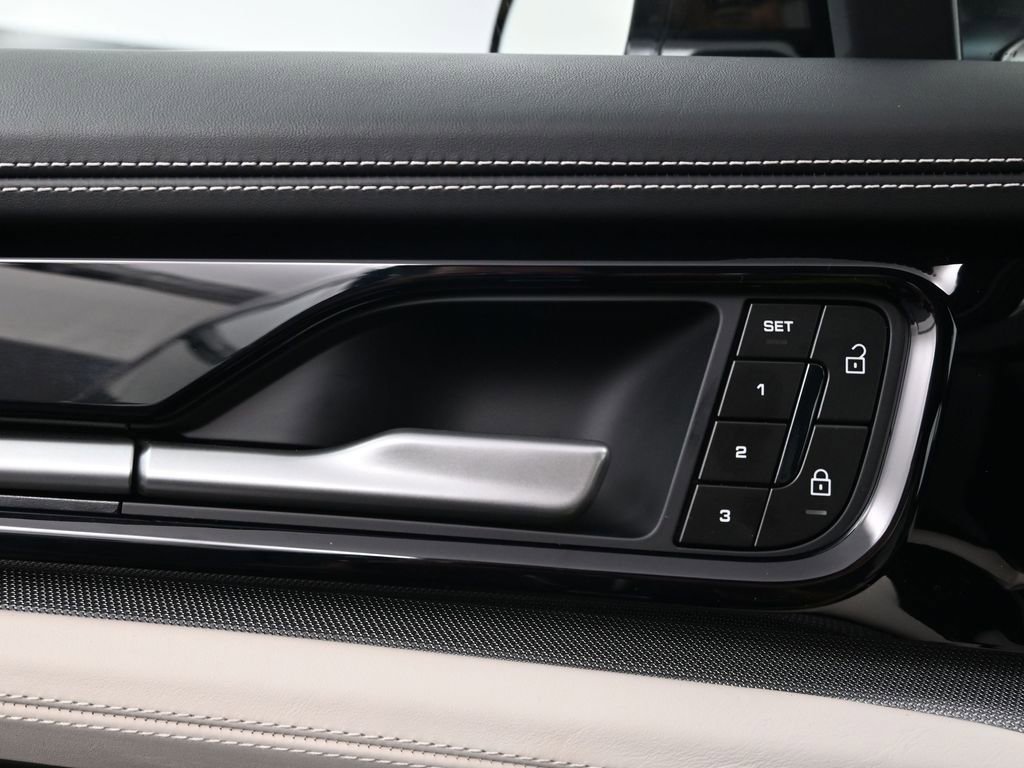 Certified 2026 Porsche Panamera 4 image 17