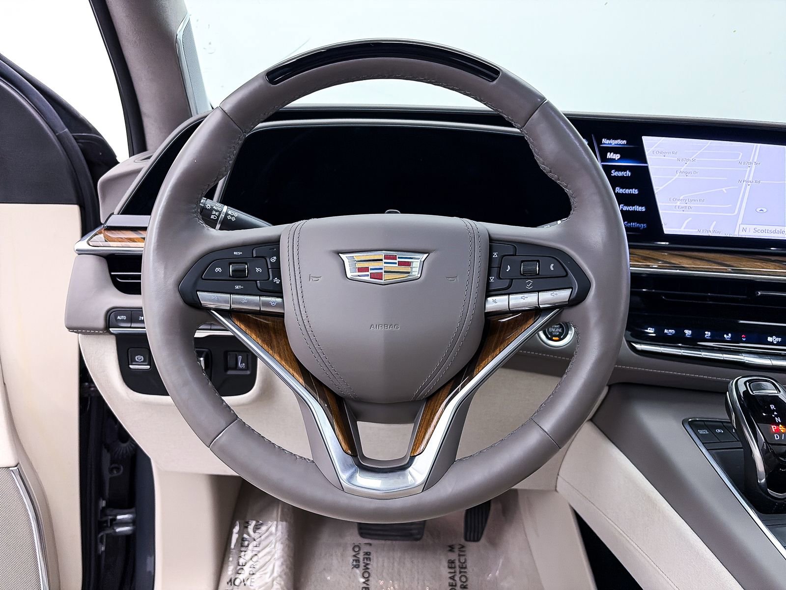 Used 2022 Cadillac Escalade Sport Platinum w/ Heavy-Duty Trailer Package AWD/4WD image 34