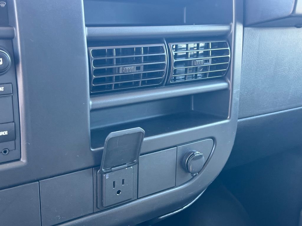Used 2024 Chevrolet Express 2500 w/ Driver Convenience Package RWD image 34