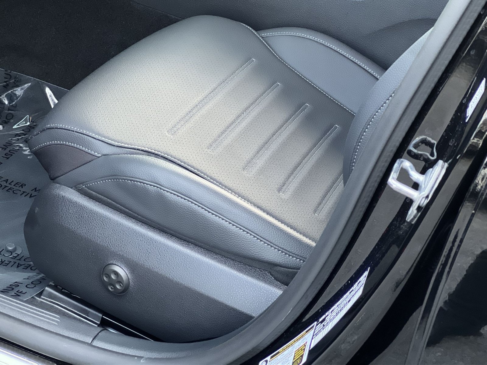 Used 2023 Mercedes-Benz C 300 4MATIC Sedan image 19