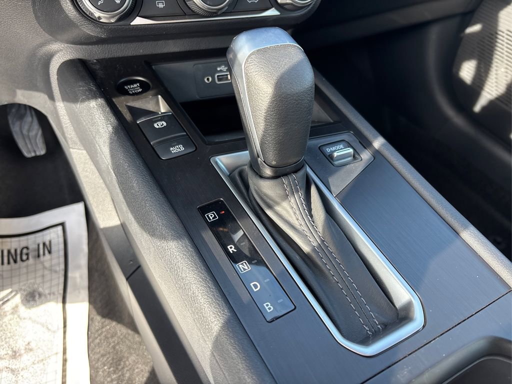 Used 2025 Nissan Kicks S image 32