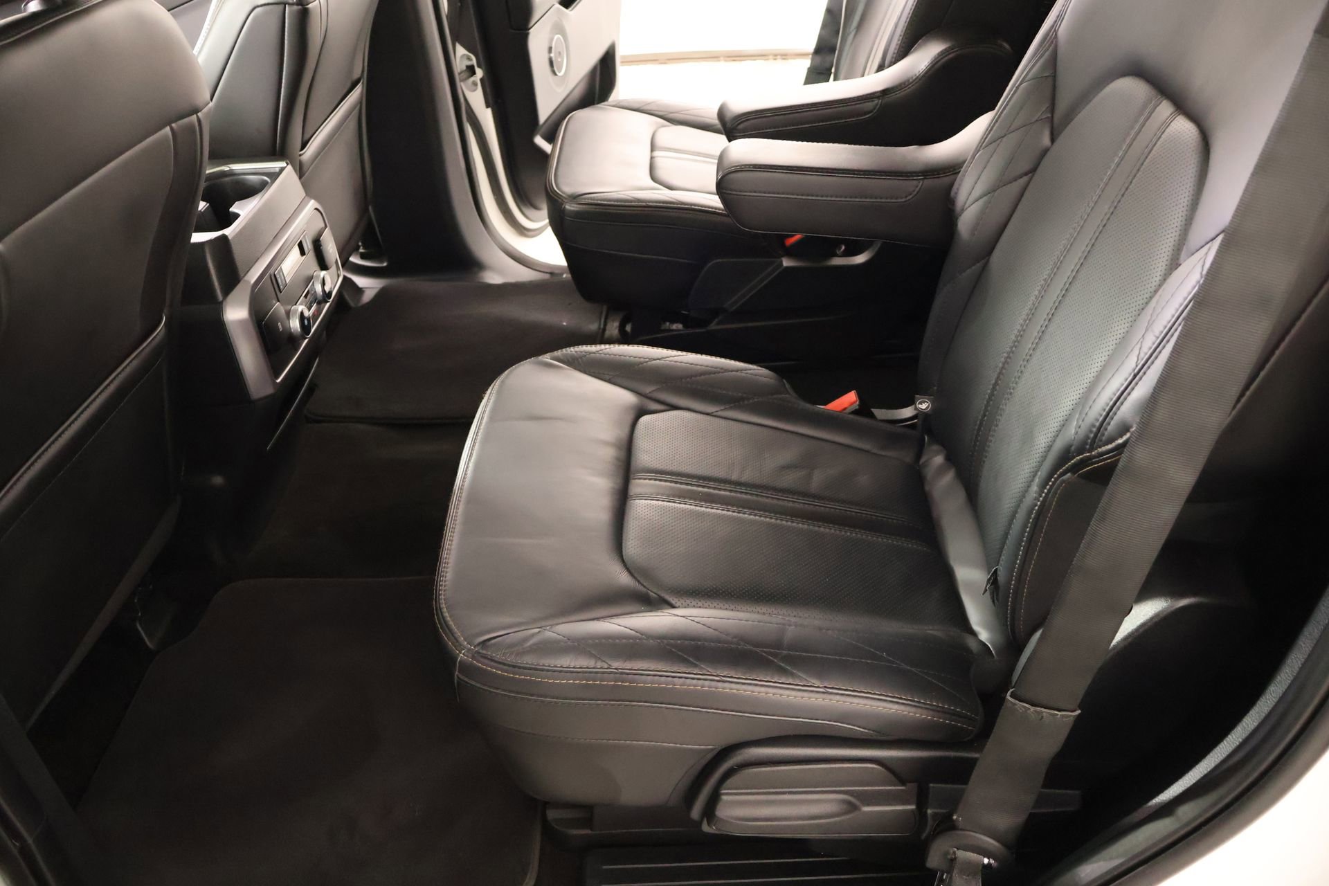 Used 2021 Ford Expedition Platinum image 13