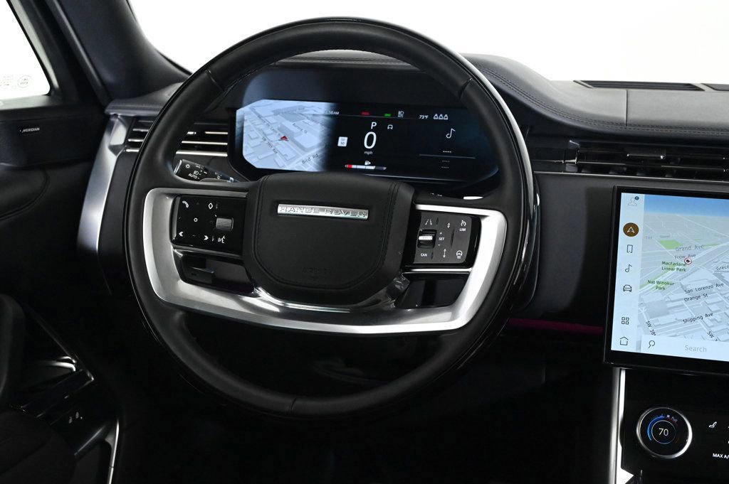 Used 2023 Land Rover Range Rover SE image 10