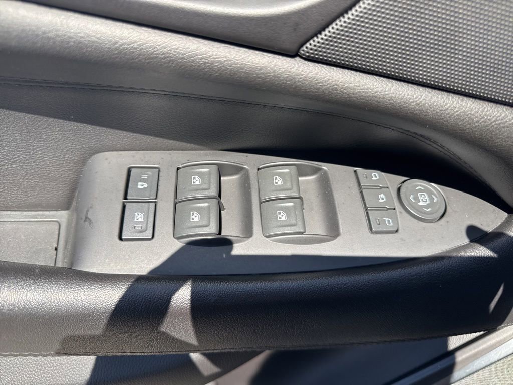 Used 2018 Cadillac Escalade Premium Luxury AWD/4WD image 32