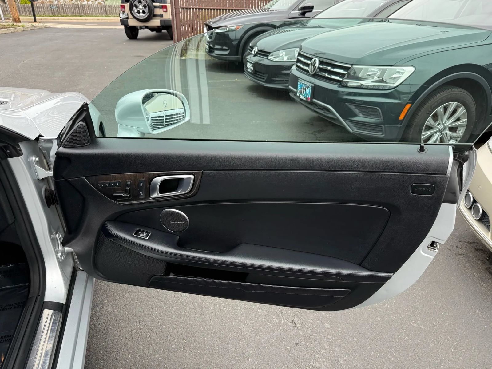 Used 2015 Mercedes-Benz SLK 250 image 16