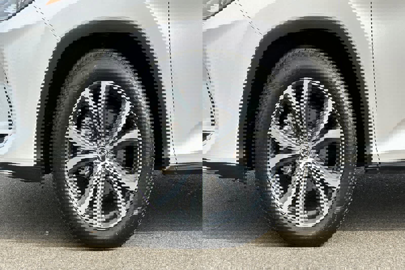 Certified 2022 Lexus RX 450h AWD w/ Premium Package image 32