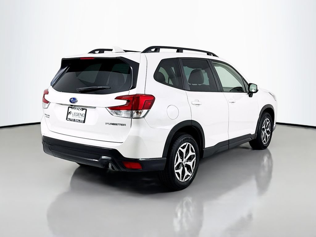 Used 2022 Subaru Forester Premium AWD/4WD image 5