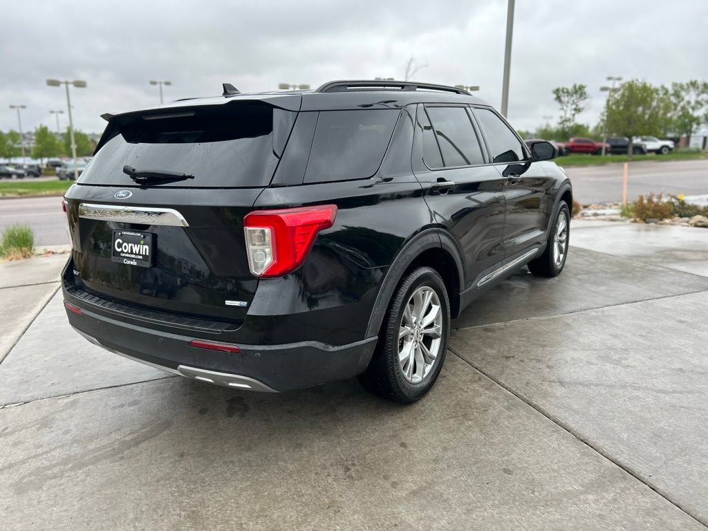 Used 2020 Ford Explorer XLT w/ Equipment Group 202A AWD/4WD image 9