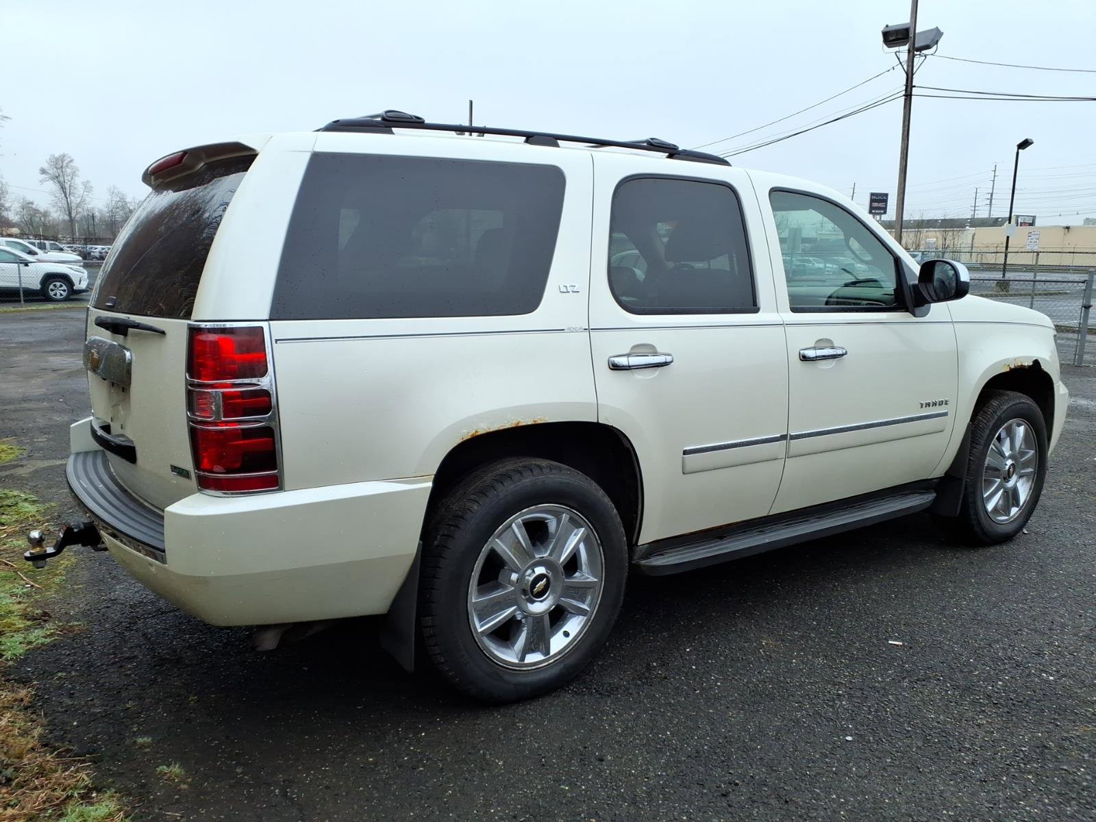 Used 2010 Chevrolet Tahoe LTZ image 4