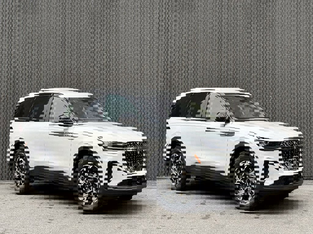 New 2025 Lincoln Nautilus Premier w/ Jet Appearance Package image 7