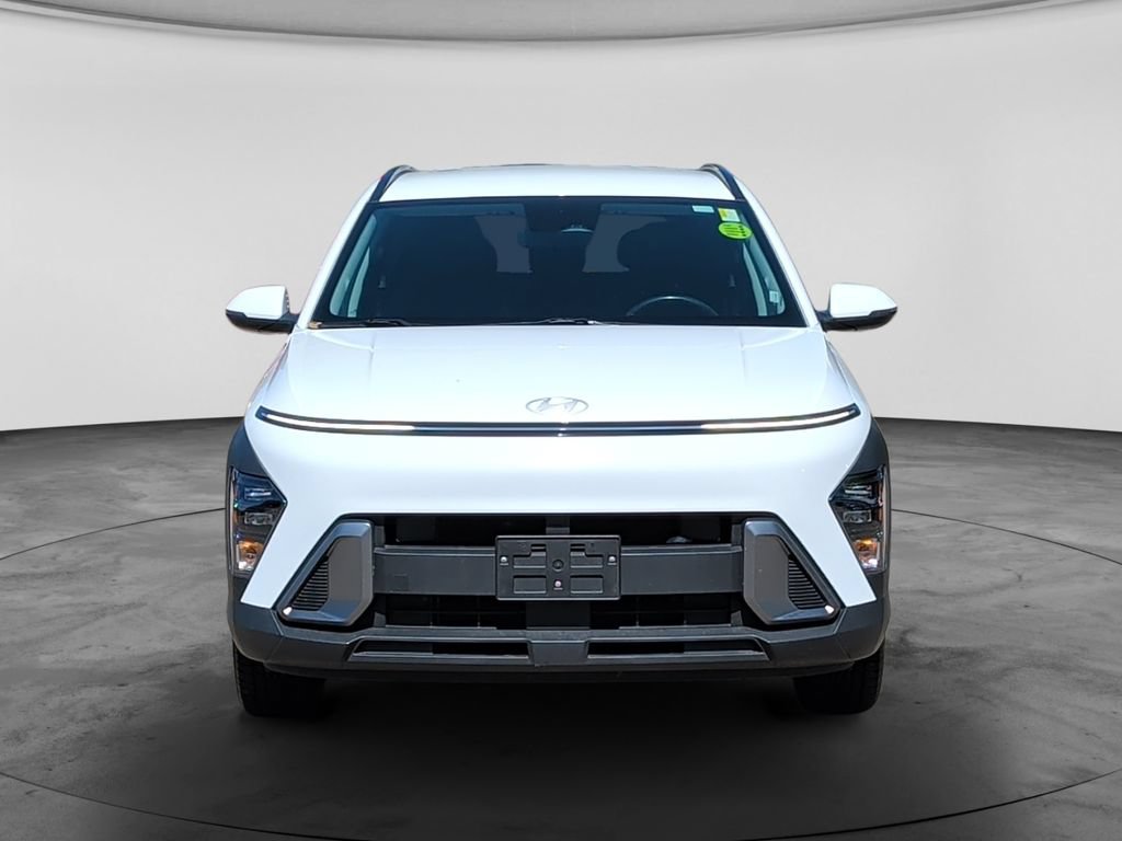 Used 2024 Hyundai Kona SEL FWD image 2