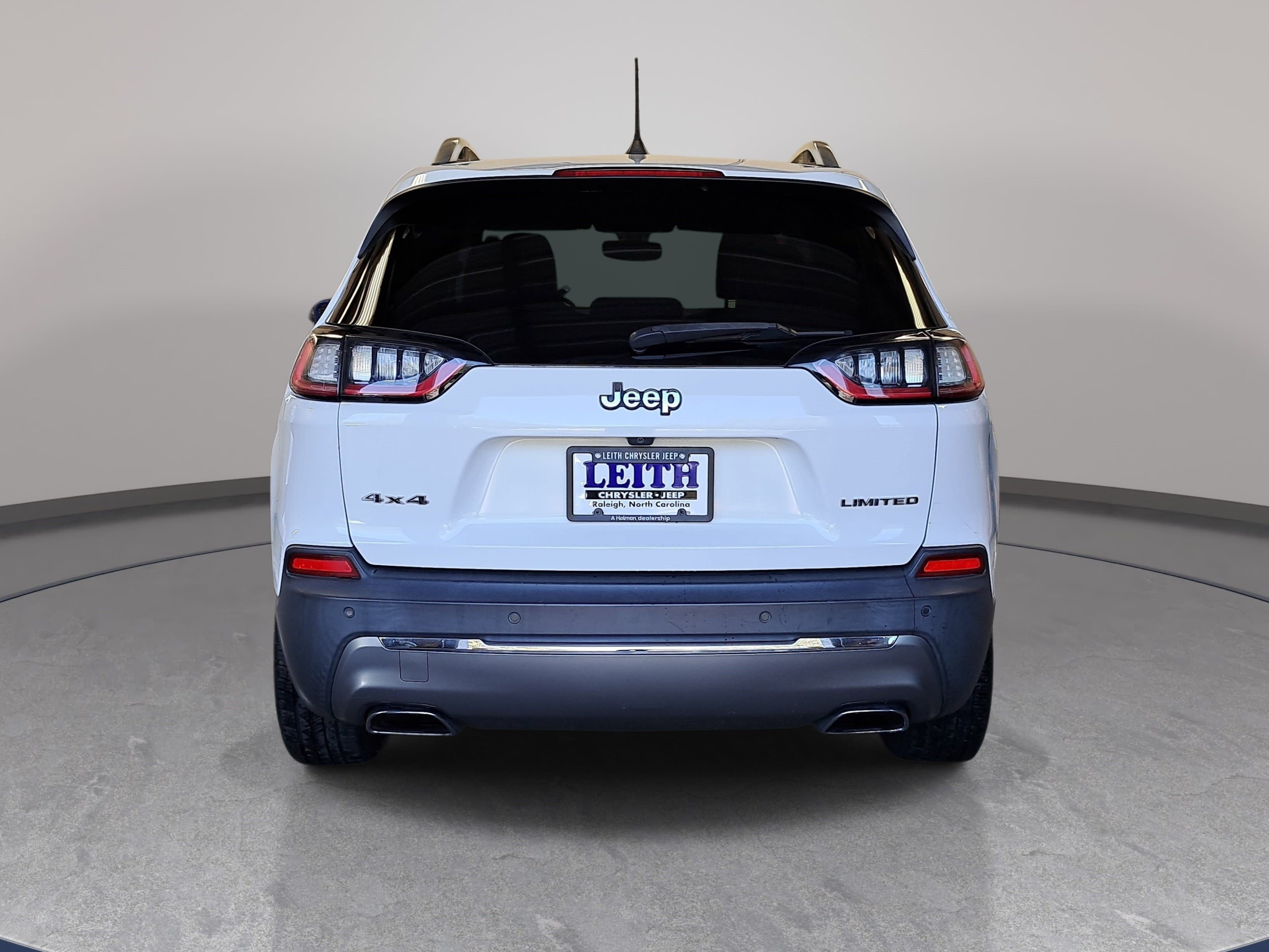 Used 2019 Jeep Cherokee Limited AWD/4WD image 6