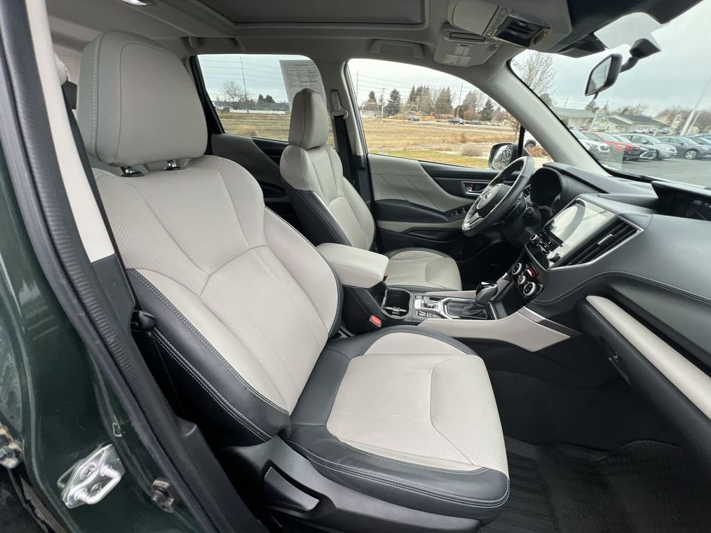 Used 2023 Subaru Forester Limited image 29
