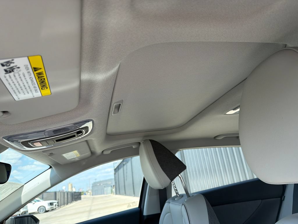 New 2026 Hyundai Elantra Limited FWD image 35