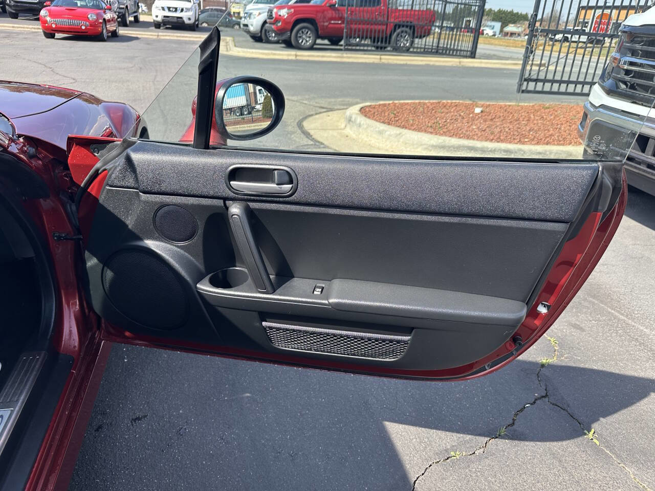 Used 2009 MAZDA MX-5 Miata Sport image 13