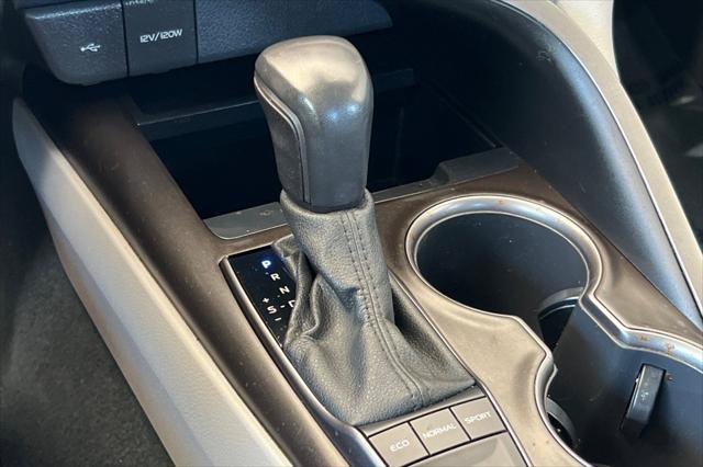 Certified 2022 Toyota Camry SE FWD image 21