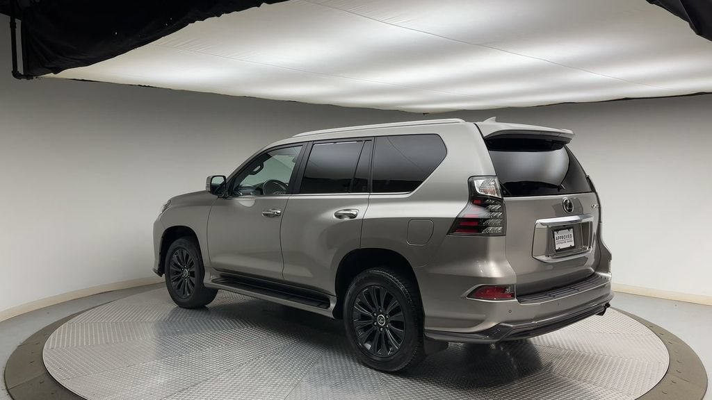 Used 2023 Lexus GX 460 Premium w/ Accessory Package AWD/4WD image 4