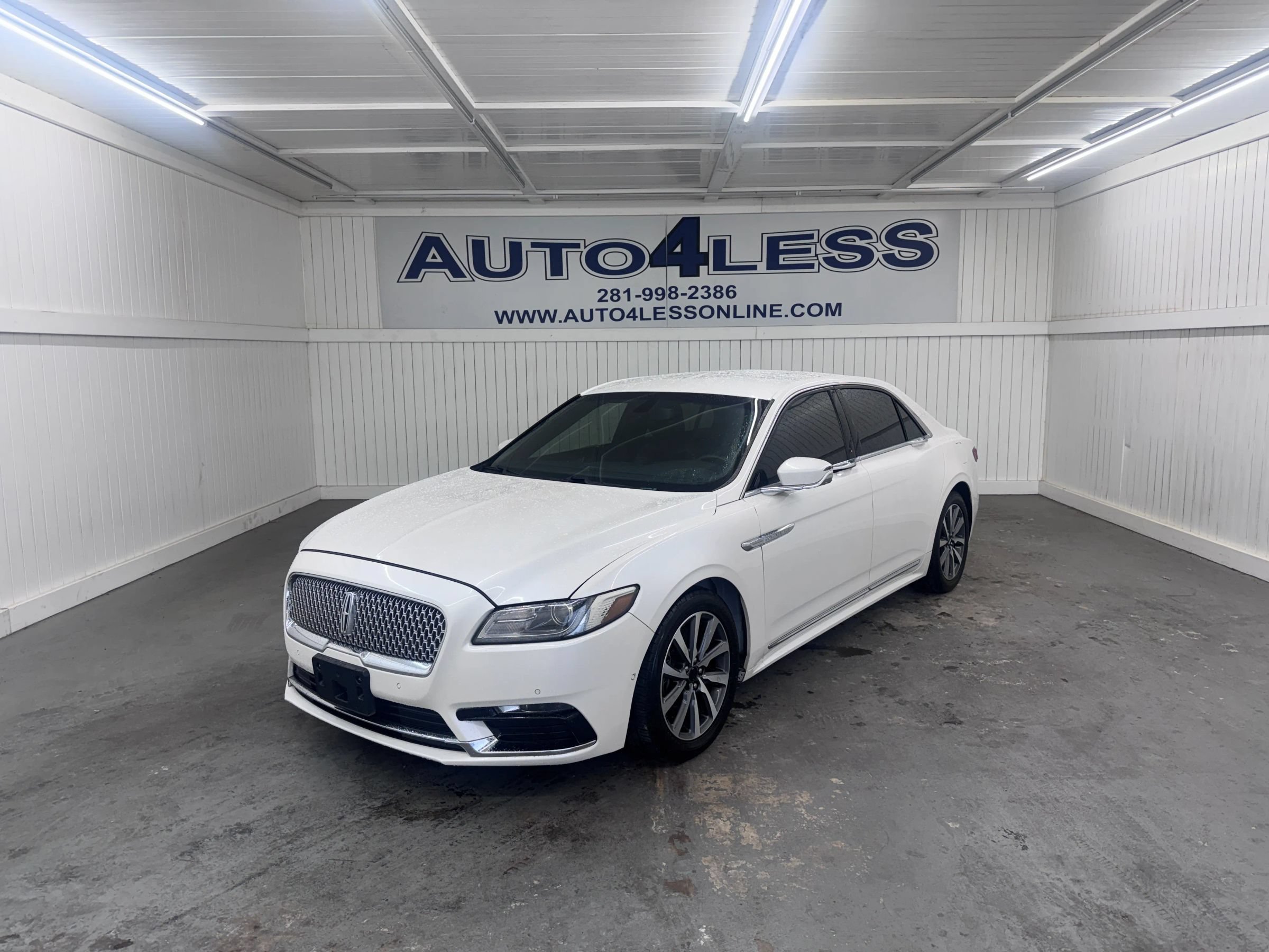 Used 2017 Lincoln Continental Premiere FWD image 1