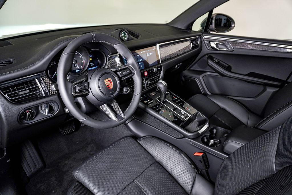New 2026 Porsche Macan Turbo AWD/4WD image 5