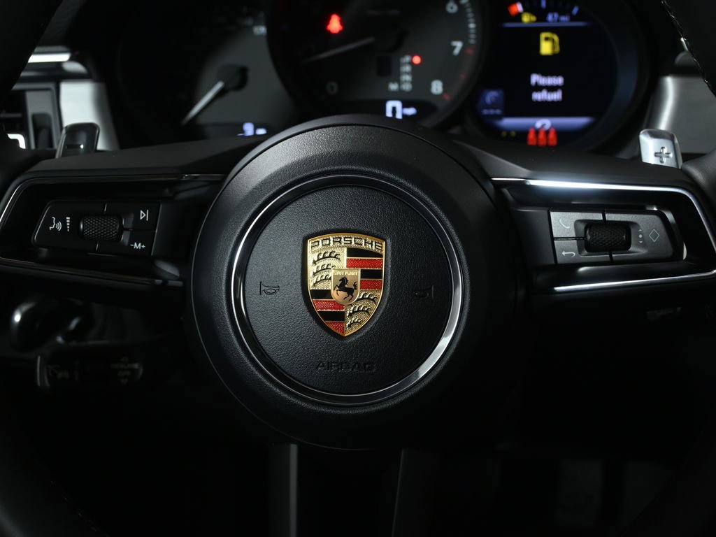 Used 2026 Porsche Macan AWD/4WD image 19