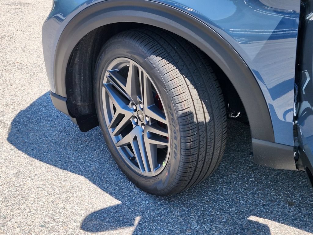 New 2026 Ford Explorer ST AWD/4WD image 37