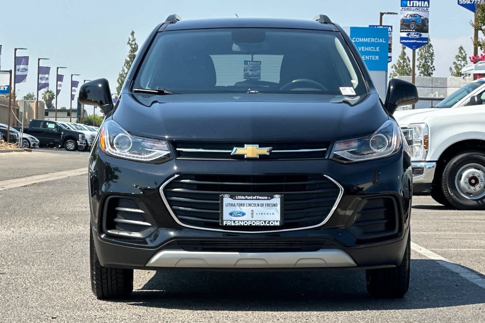 Used 2022 Chevrolet Trax LT w/ LT Convenience Package AWD/4WD image 11