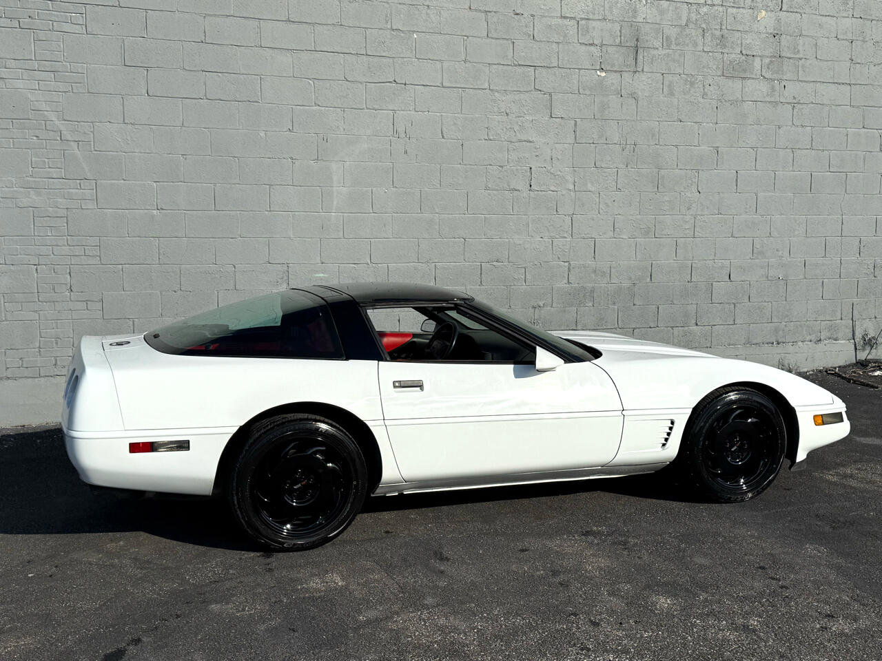 Used 1996 Chevrolet Corvette Coupe image 16