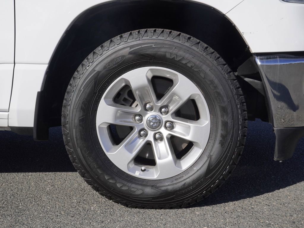 Used 2023 RAM 1500 Laramie AWD/4WD image 10