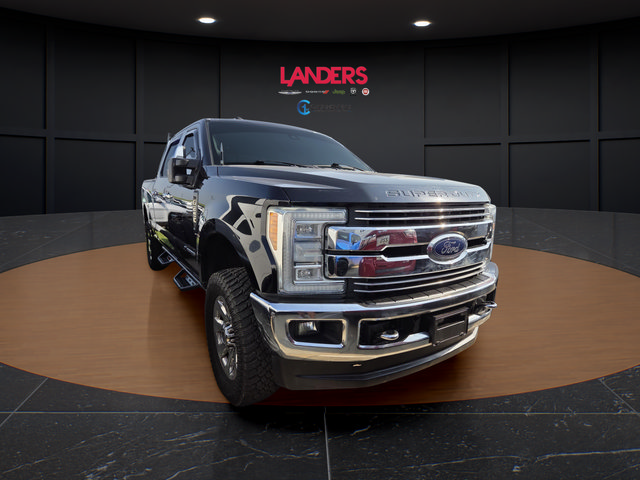 Used 2017 Ford F250 Lariat w/ Lariat Ultimate Package AWD/4WD image 3