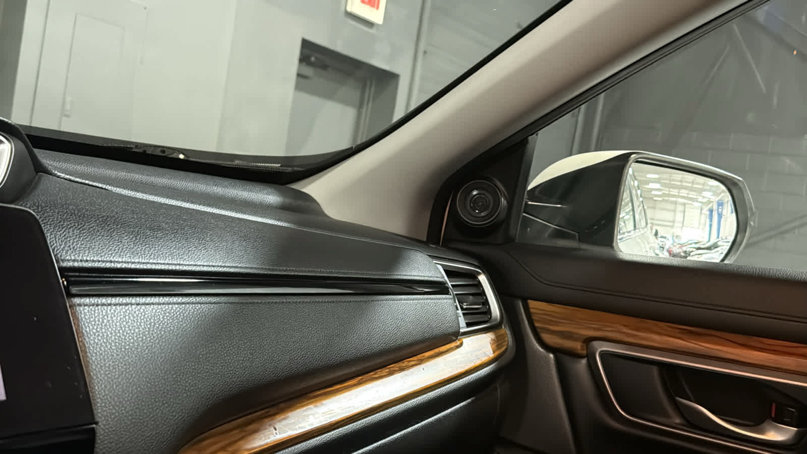 Used 2017 Honda CR-V Touring image 18