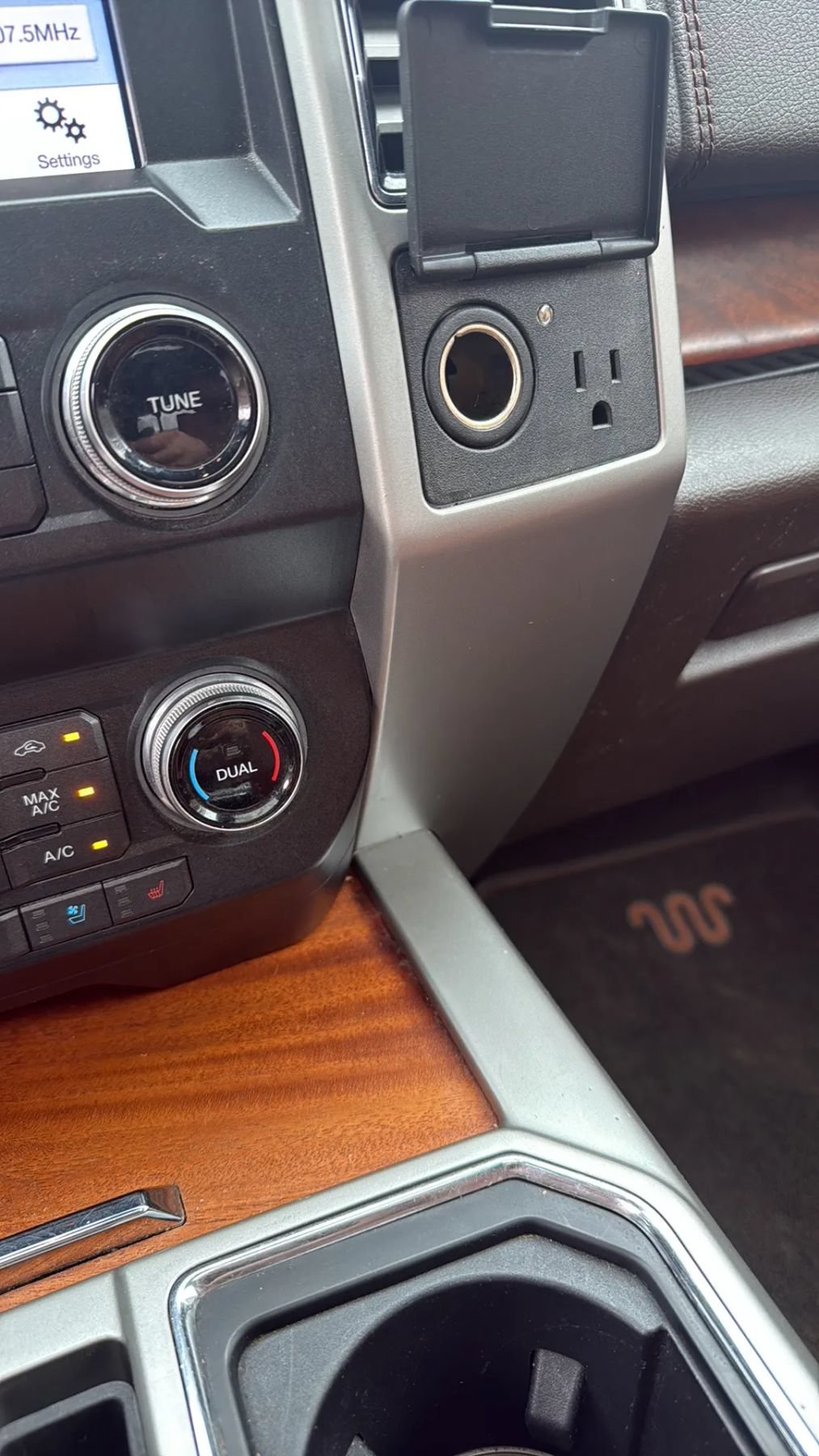Used 2019 Ford F150 King Ranch w/ Equipment Group 601A Luxury AWD/4WD image 29