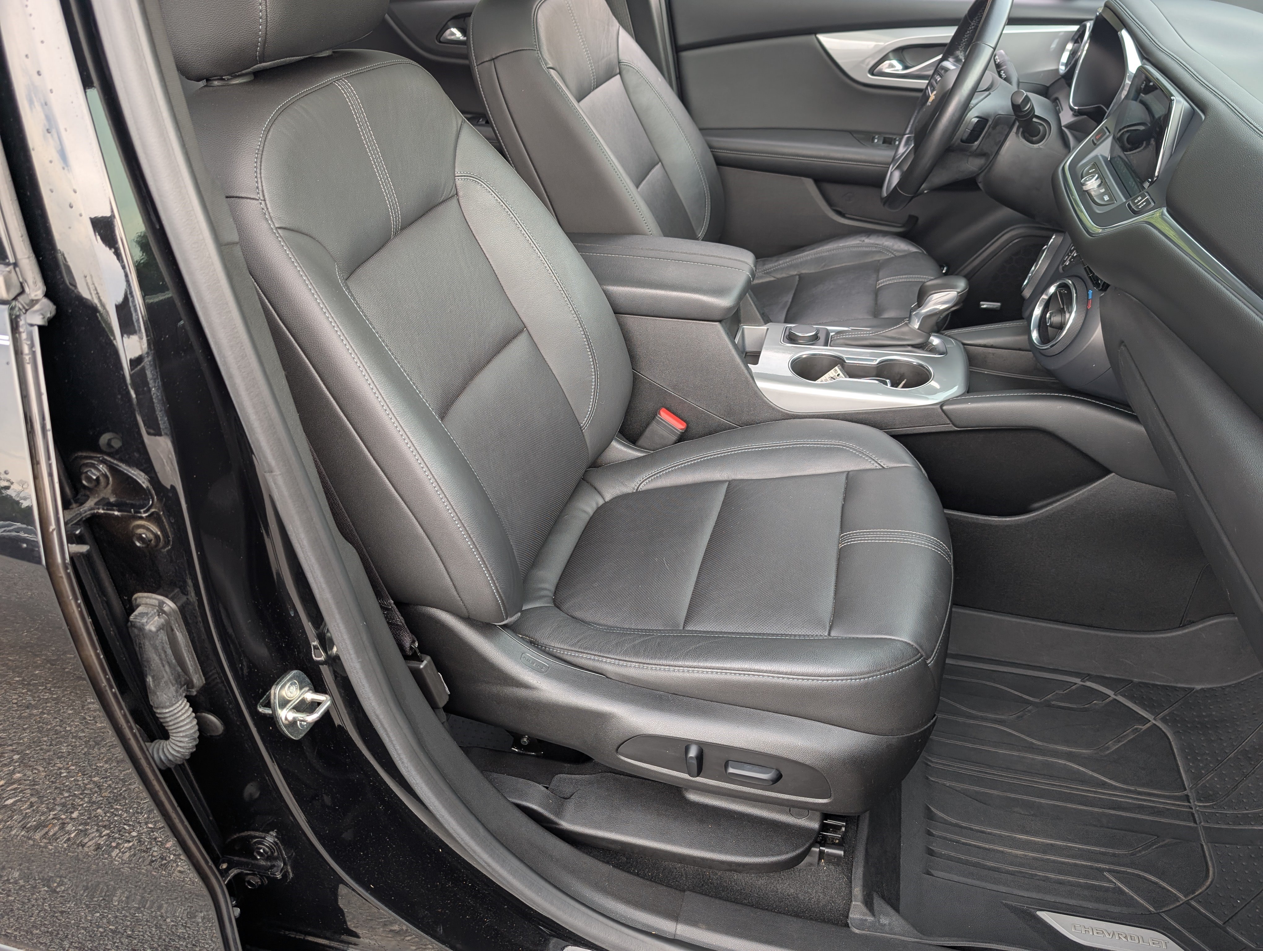 Used 2019 Chevrolet Blazer LT w/ Sun and Wheels Package FWD image 21