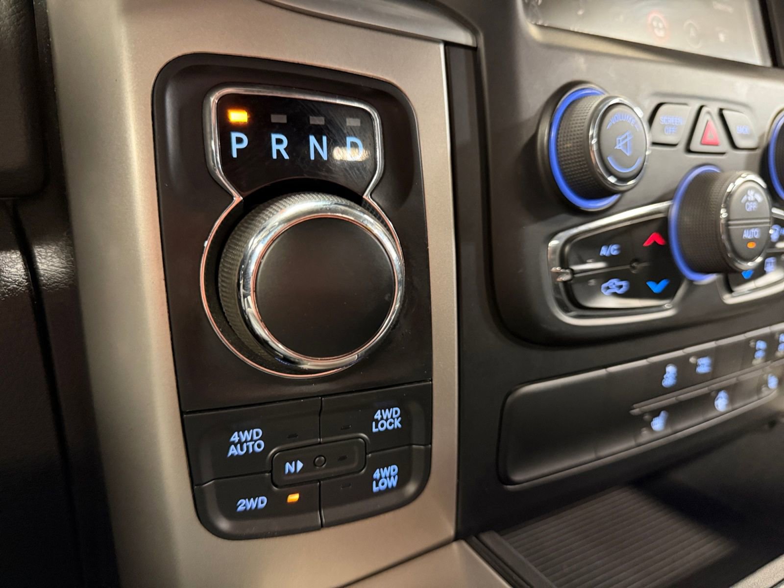 Used 2017 RAM 1500 Big Horn AWD/4WD image 32