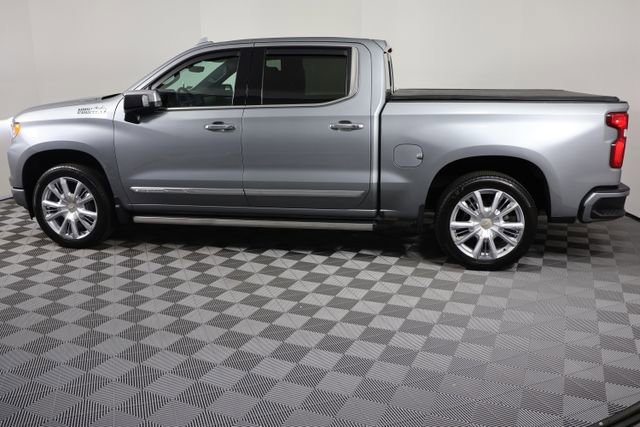 Used 2024 Chevrolet Silverado 1500 High Country w/ High Country Premium Package image 5