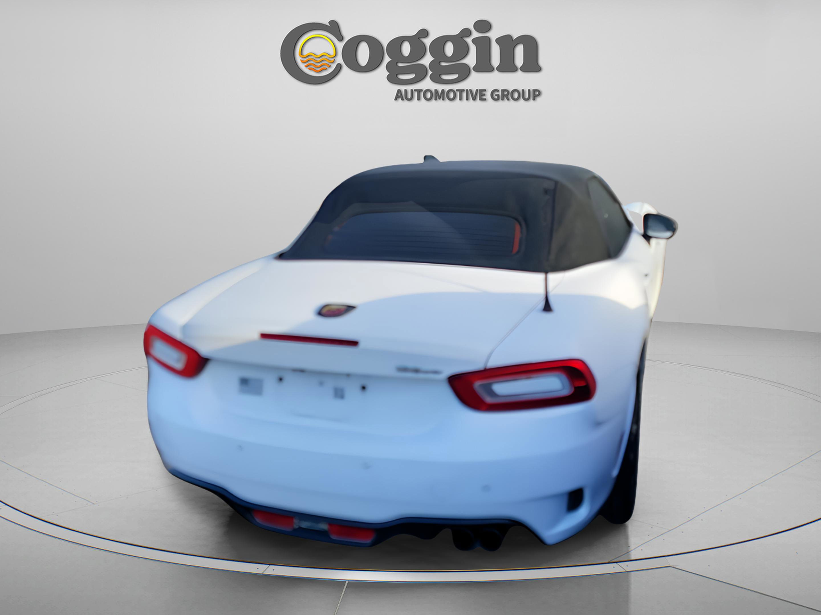 Used 2017 FIAT 124 Spider Abarth image 2