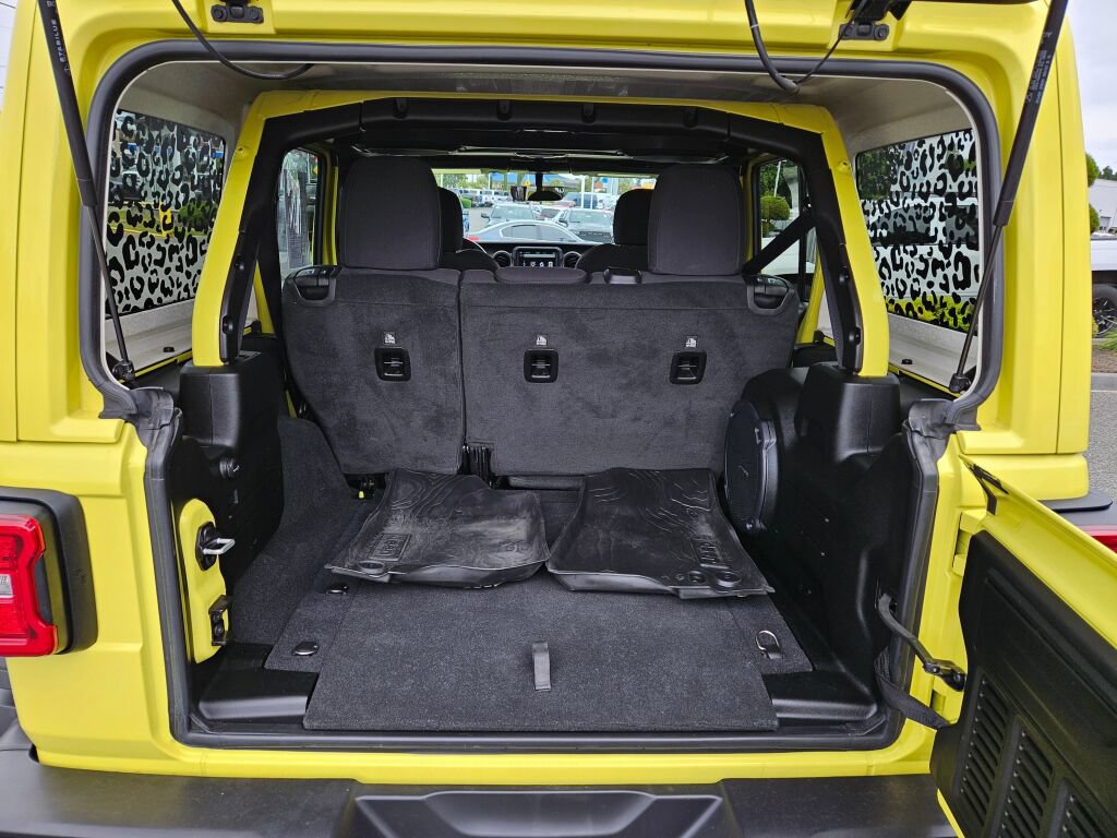 Used 2022 Jeep Wrangler Unlimited Sport AWD/4WD image 11