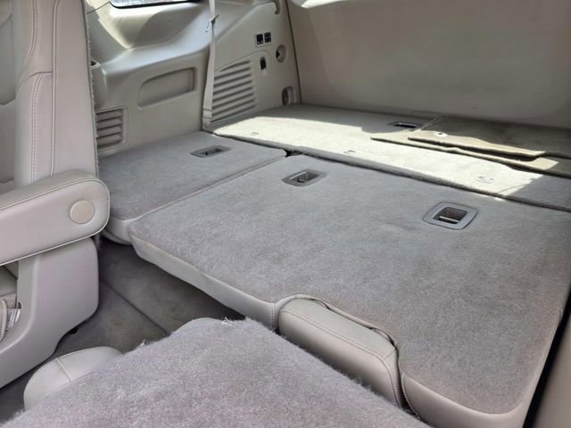 Used 2018 Cadillac Escalade Luxury RWD image 8