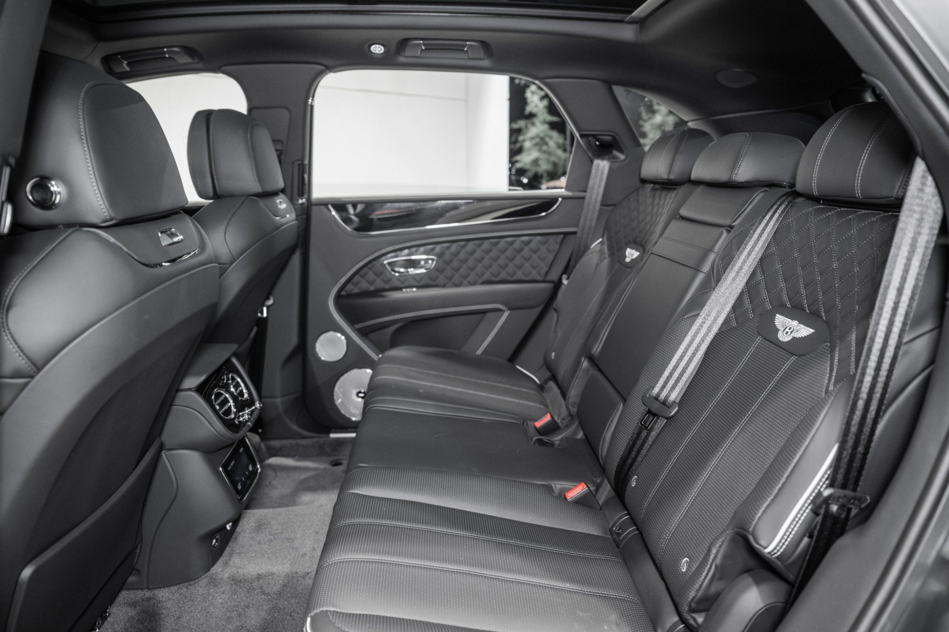 New 2024 Bentley Bentayga AWD/4WD image 20