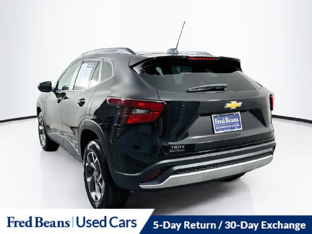 Used 2025 Chevrolet Trax LT w/ Driver Confidence Package FWD image 8