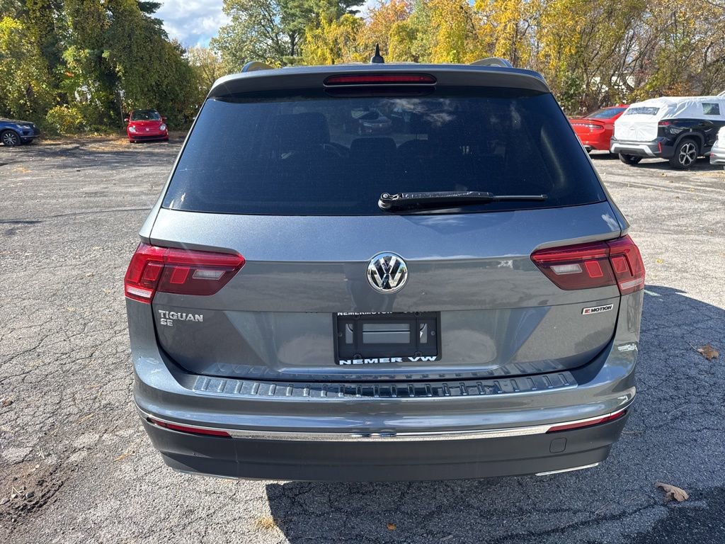 Used 2021 Volkswagen Tiguan SE image 6