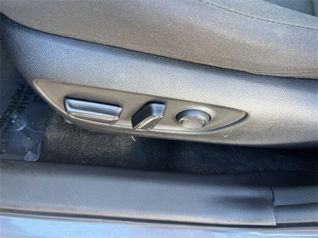 Used 2022 Toyota RAV4 XLE image 12