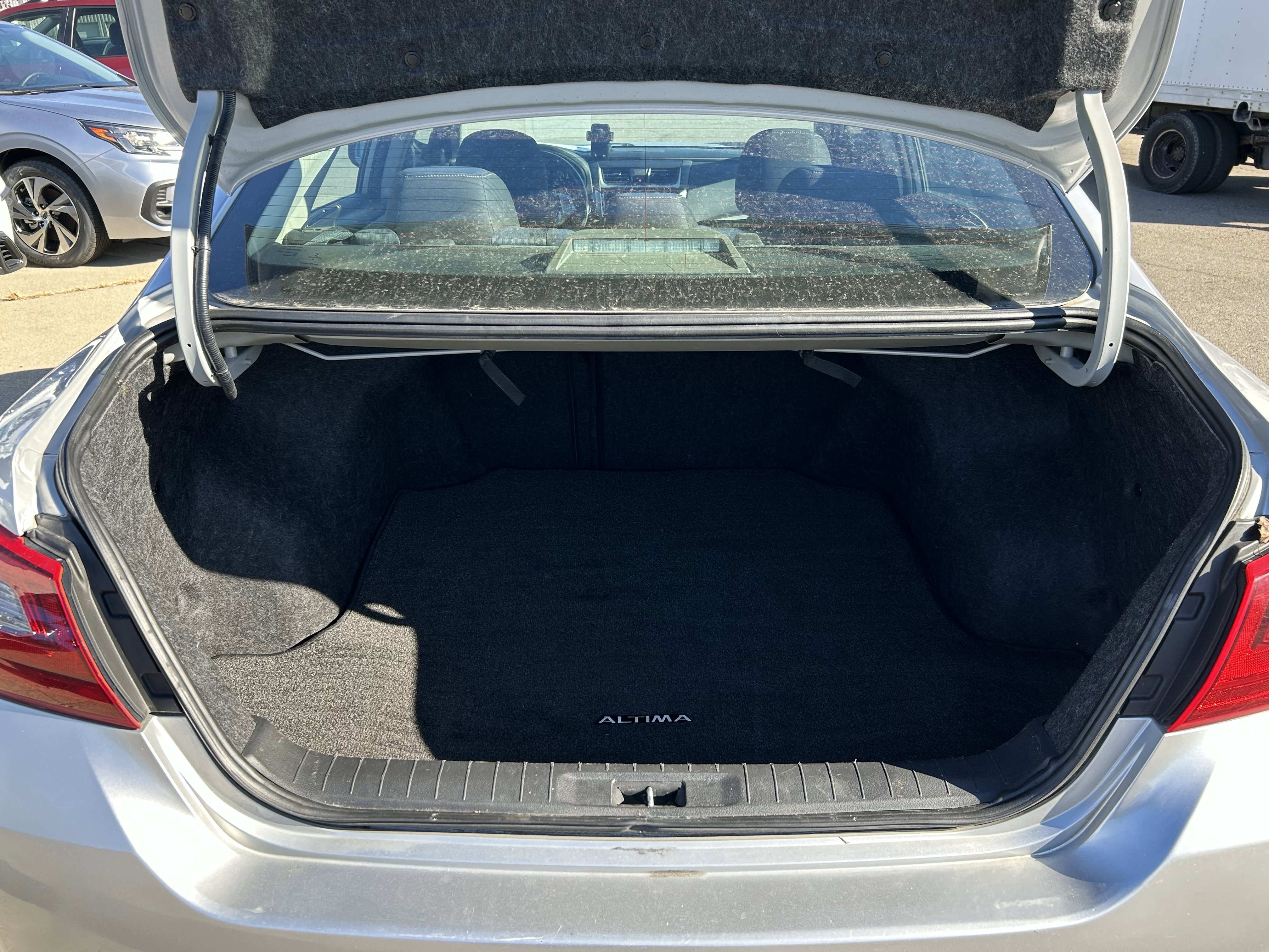 Used 2018 Nissan Altima 2.5 SV image 24