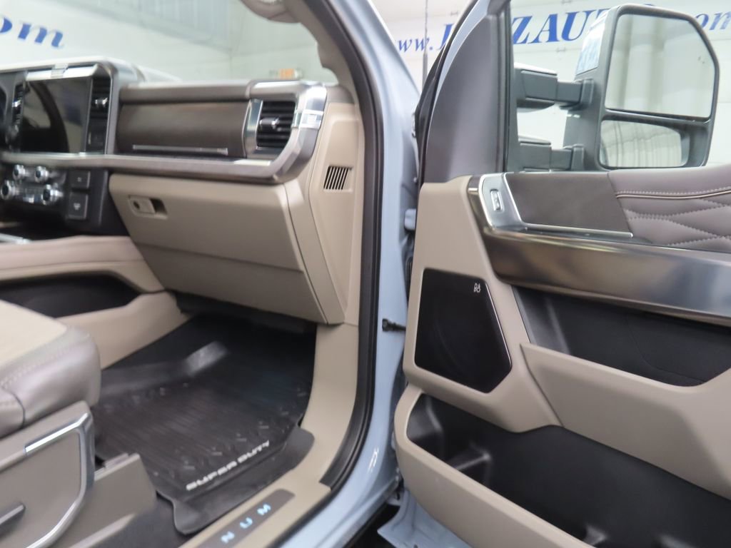 Used 2025 Ford F350 Platinum w/ Platinum Plus Package AWD/4WD image 34