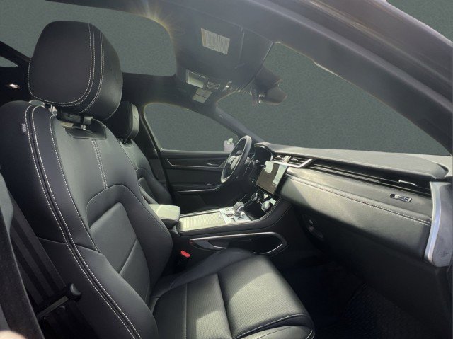 Used 2025 Jaguar F-PACE R-Dynamic S image 22